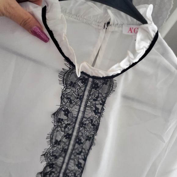 A'GACI White Blouse with Black Lace design - Picture 3 of 5